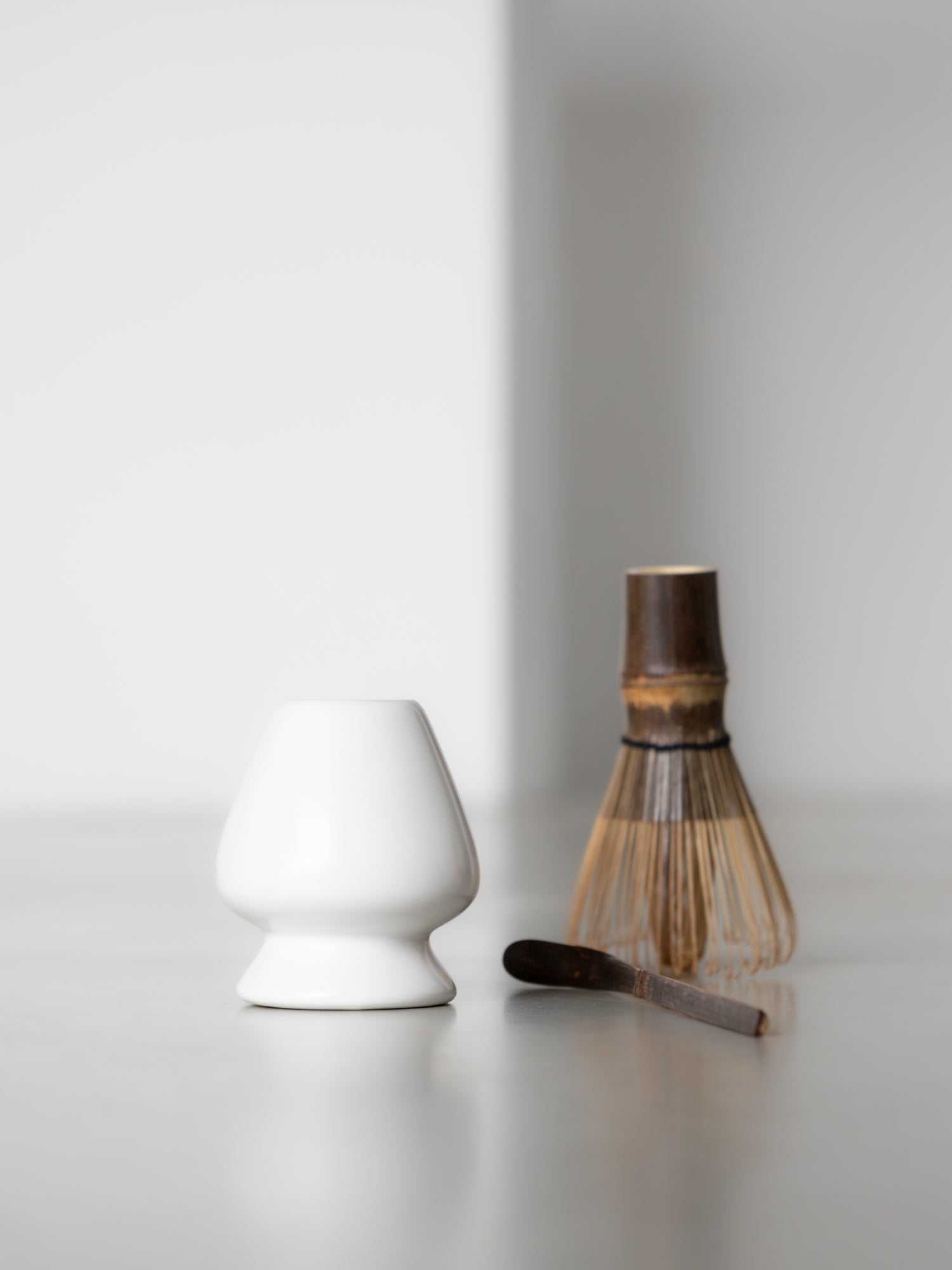 Matcha BESENHALTER (Chasen-Tate) in Mattweiß