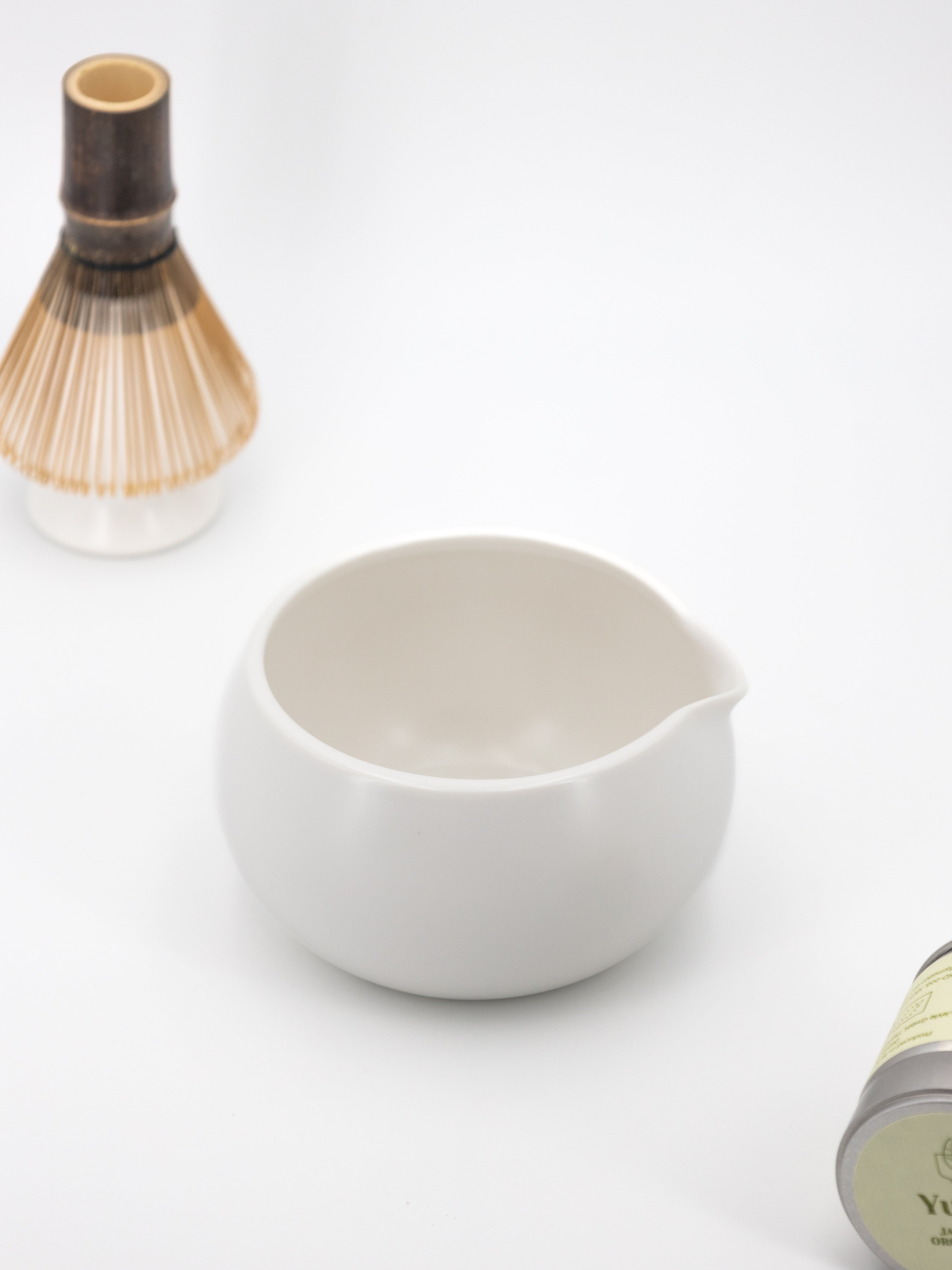 Matcha Schale (Chawan) in Mattweiß